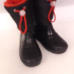 Laarsjes, como reportado por IKEA Breda utilizando o iLost