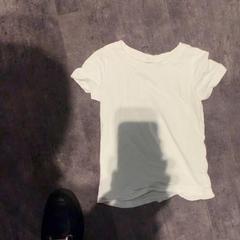 Košeľu Wit, ako bolo nahlásené Van der Valk Hotel Haarlem pomocou iLost