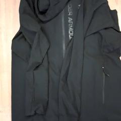 Táska Action met zwart trainingspak, amint azt Arriva Limburg Zuid az iLost segítségével jelentette.