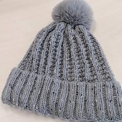 Beanie Grijs, as reported by Arriva Limburg Zuid using iLost