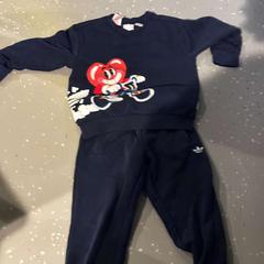 Oblečení, jak nahlášeno Room Mate Bruno pomocí iLost