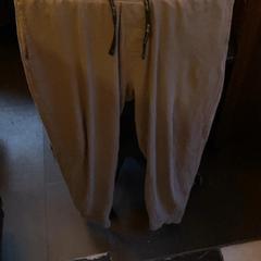 Spodnie Grijs, Christian Berg, zgłoszono przez Van der Valk Hotel Kasteel TerWorm przy użyciu iLost