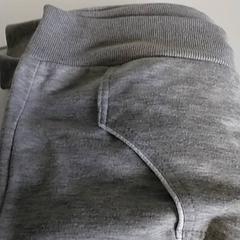 Kleding - vest, segons ha informat Regio Antwerpen - Brussel mitjançant iLost