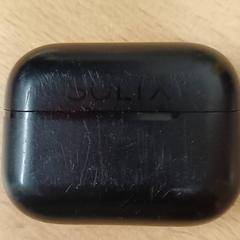 Funda per a auriculars, segons ha informat Qbuzz GD Groningen Peizerweg mitjançant iLost