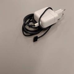 Macbook lader Wit, som rapportert av Heidelberglaan 15 ved bruk av iLost