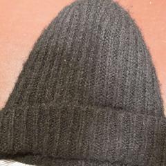 Beanie noir, gemeldet von TCL über iLost