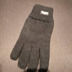 Handske, rapporterat av Van der Valk Hotel Utrecht med iLost