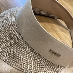 Dameshoed, ha sido reportado por Designer Outlet Roosendaal con iLost