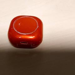 電子製品 - Etui voor oortjes がiLostで Regio Oost-Vlaanderen によって報告されました