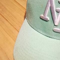 Mütze, gemeldet von Beekse Bergen Resorts en Hotel über iLost