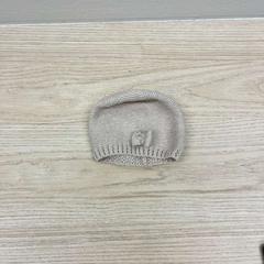 Mössa Beige, stickad mössa, rapporterat av IKEA Jönköping med iLost