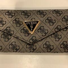 Peněženka Op naam van Keyoumjian uit Duitsland, jak nahlášeno Gemeente Amsterdam pomocí iLost