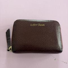 Portemonnee, iLost'a bildirildiği gibi