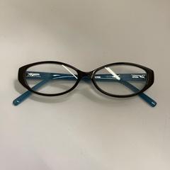 Szemüveg, amint azt IKEA鶴浜 az iLost segítségével jelentette.