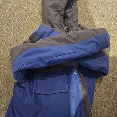 Jacket, zoals gemeld door Ramada by Wyndham Amsterdam Airport Schiphol met iLost