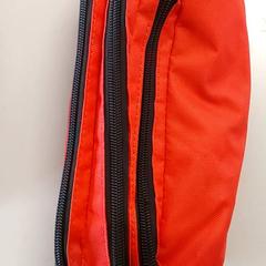 Väska rood, rapporterat av Centraal magazijn med iLost