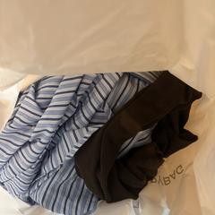 Overhemd en sokken, ha sido reportado por Van der Valk Hotel Gorinchem con iLost