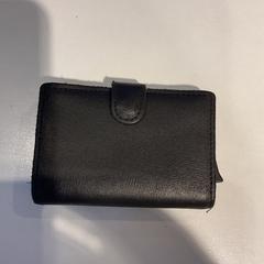 Pasjehouder, jak nahlášeno Gemeente Amsterdam pomocí iLost