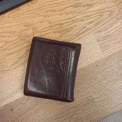 Cartera, segons ha informat IKEA Braga mitjançant iLost