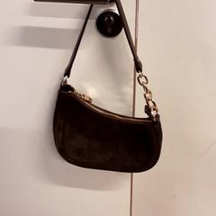 Borsa, come riportato da Qbuzz ZHN utilizzando iLost