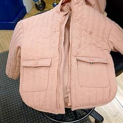 Manteau rose enfant, amint azt IKEA Nantes az iLost segítségével jelentette.