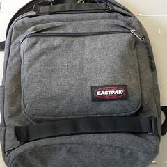 حقائب الظهر والحقائب النهارية، كما تم الإبلاغ عنه بواسطة Regio Oost-Vlaanderen عبر iLost