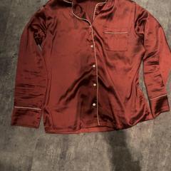 Blouse Pyjama, zoals gemeld door Van der Valk Hotel Haarlem met iLost