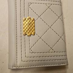 지갑(하위 카테고리) Goel, iLost를 사용하여 HTM에 보고됨