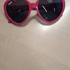 Solglasögon, rapporterat av IKEA Grenoble med iLost