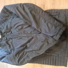 Jas, zoals gemeld door Breda University of Applied Sciences Mgr. Hopmansstraat met iLost