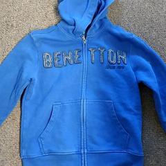 Gilet Benetton Blauw, a été signalé par Burgers' Zoo utilisant iLost