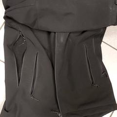 Kläder - jas, rapporterat av Regio Antwerpen - Brussel med iLost