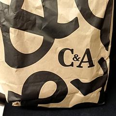 Táska Papier c&a, amint azt Qbuzz GD Groningen Peizerweg az iLost segítségével jelentette.