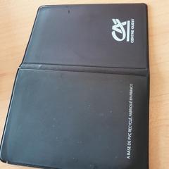 Porta-cartões Nom porteur : PAQ***, como reportado por TCL utilizando o iLost