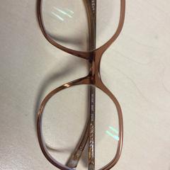Lentes Bruin/oud roze, segundo informou Haaglanden Medisch Centrum usando iLost