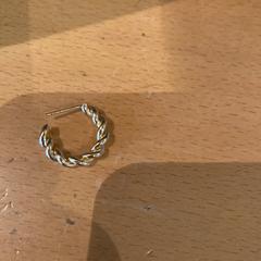 Oorbel, as reported by Pathé Ede using iLost