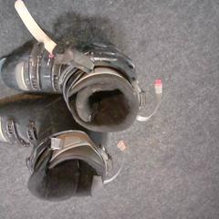 Skischoenen zwart, as reported by SnowWorld Landgraaf using iLost