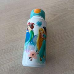 Flaska, rapporterat av Van Heugten Tours med iLost