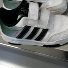 Sko, som rapportert av IKEA Arlon ved bruk av iLost