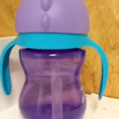 Trinkbecher paars met blauw, gemeldet von IKEA Utrecht über iLost