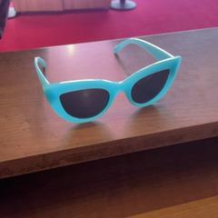 Sonnenbrille, gemeldet von Pathé Arnhem über iLost