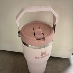 마시는 컵 rose Stanley, iLost를 사용하여 ACTA에 보고됨