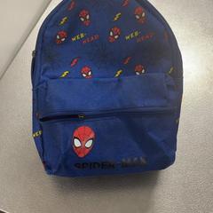 バックパック Spiderman がiLostで IKEA Amsterdam によって報告されました