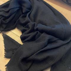 Scarf Zwart, jak nahlášeno Pathé Arnhem pomocí iLost