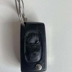 autosleutel, jak bylo nahlášeno na iLost