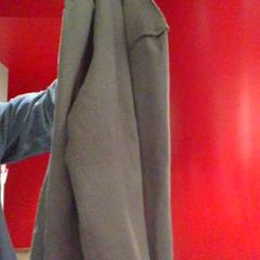 Sweater Dark grey, as reported by MEININGER Hotel Roma Termini using iLost