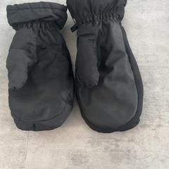 Kesztyű, amint azt Arriva Achterhoek-Rivierenland az iLost segítségével jelentette.