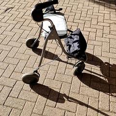 ووكر Grijs، كما تم الإبلاغ عنه بواسطة Gemeente Roermond عبر iLost