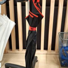 Deštník Rouge et noir, jak nahlášeno IKEA Rouen Tourville-La-Rivière pomocí iLost