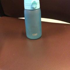 Bidon, zgłoszono przez Canisius-Wilhelmina Ziekenhuis przy użyciu iLost